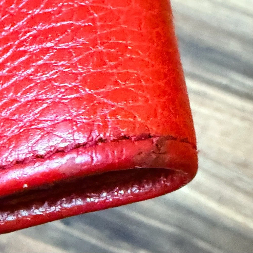 Gucci Interlocking G Bifold Wallet in red pebbled leather authentic genuine - Picture 4 of 16